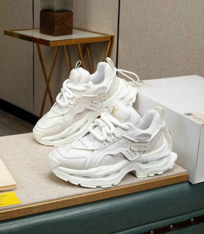 Picture of Louis Vuitton Shoes _SKULVsz38-44mnf0310316970